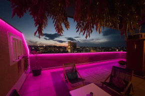 Siera's Penthouse Twin, Priština